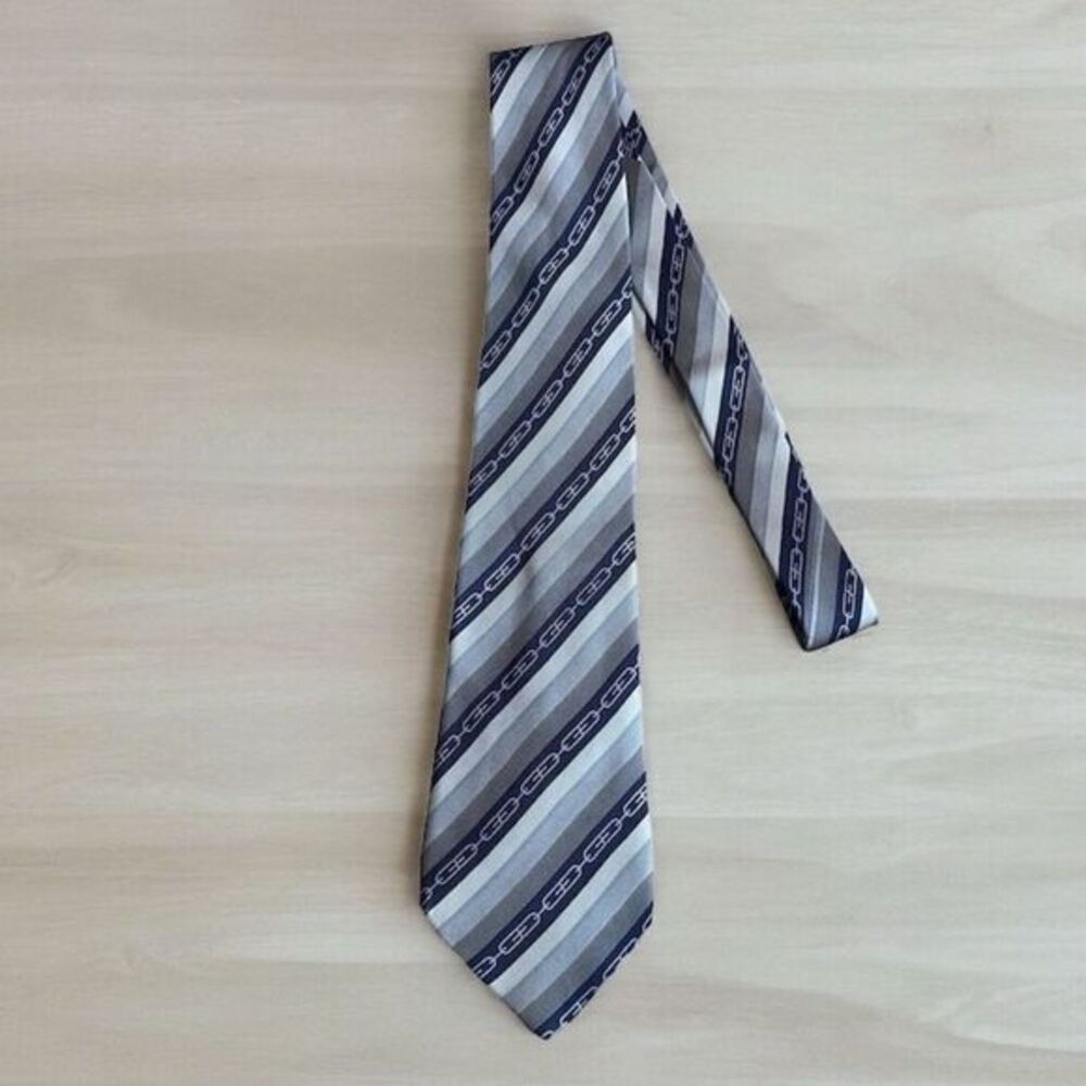 Gucci Mens GG Link Logo Print Neck Tie Blue Stripe 100% Silk Luxury Professional
